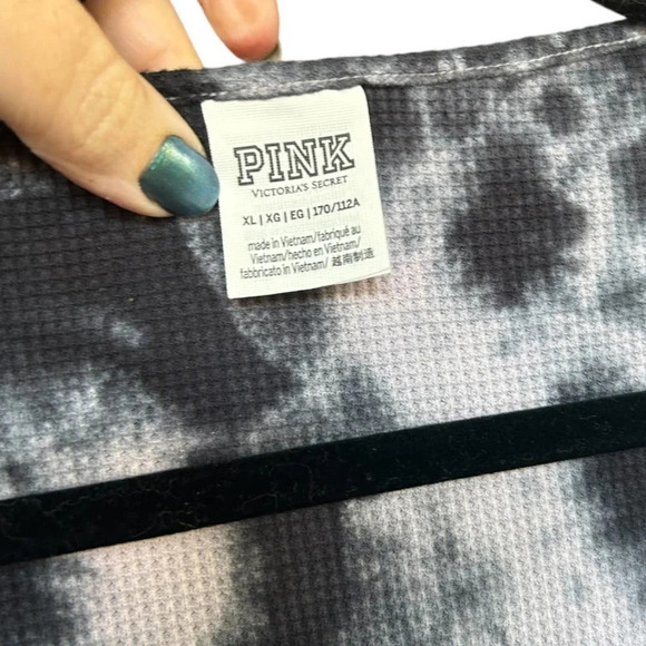 PINK Victoria Secret Women's Tie Dye Waffle Weave LS Top Size XL - Picture 3 of 7